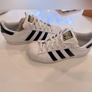 Adidas Superstar Sneaker White/Black US Women's 8
